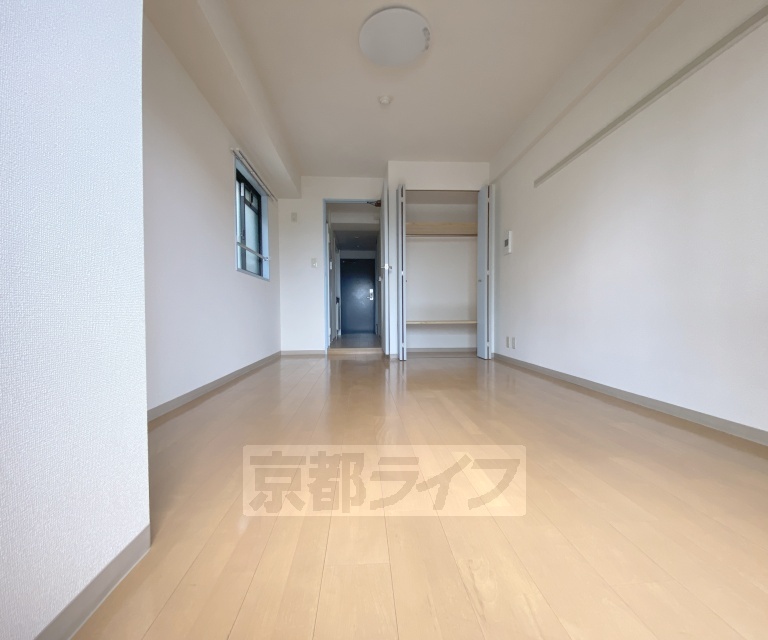 阪急京都線 大宮駅 徒歩2分 10階建 築29年の居間写真