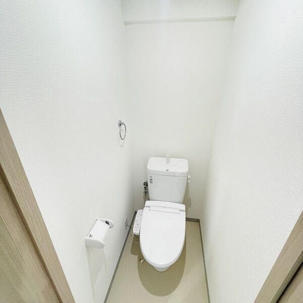 トイレ　温水洗浄便座