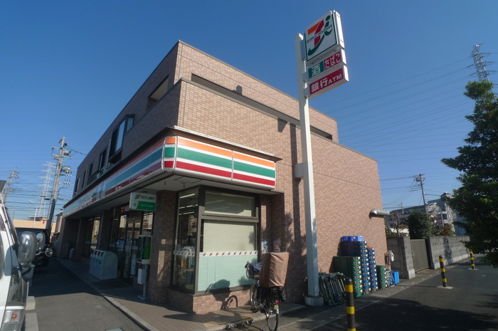 コンビニ　セブンイレブン（コンビニ）まで260m