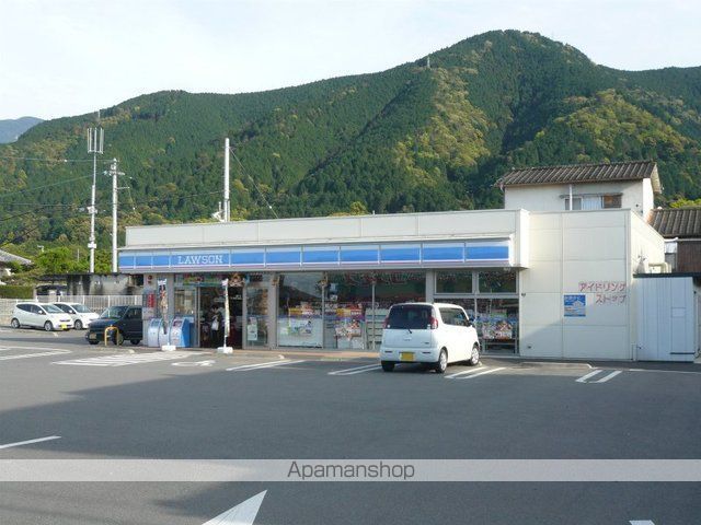 コンビニ　ローソン新居浜篠場店様（コンビニ）まで600m