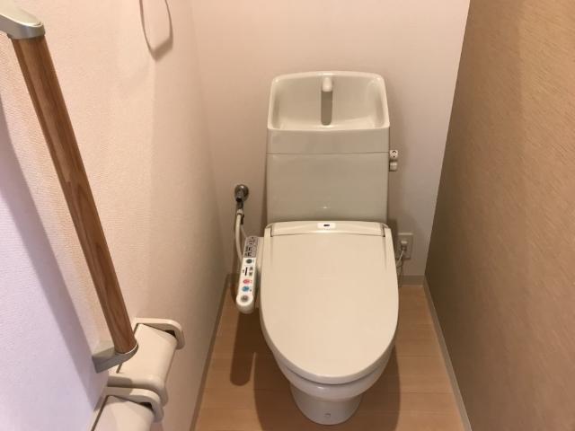 トイレ　シャワー付トイレ