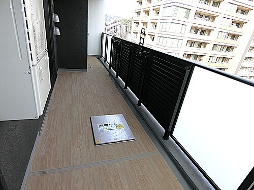 バルコニー　東向きバルコニー　※2021年2月撮影