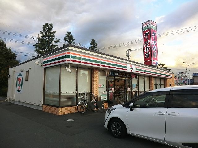 コンビニ　セブンイレブン浜松三方原東店（コンビニ）まで649m