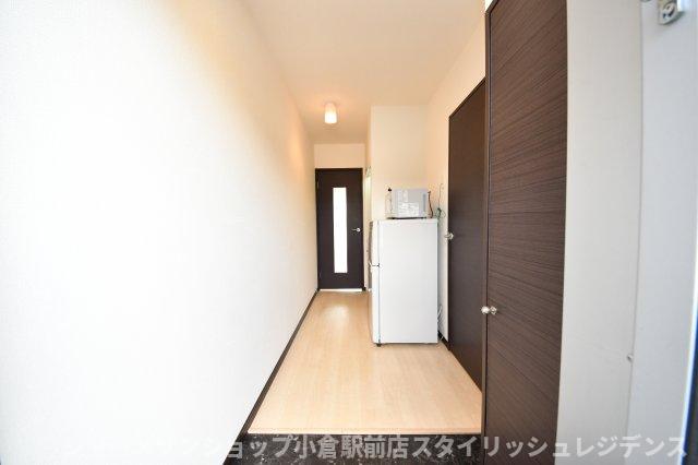 玄関　写真と異なる場合は現況を優先します