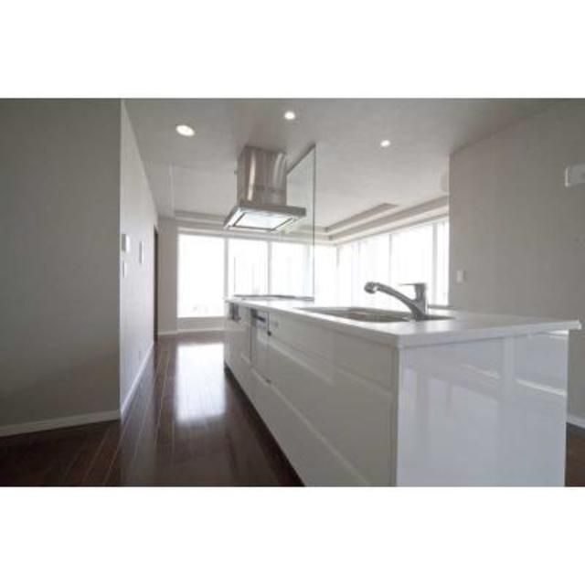 キッチン　※写真は同タイプ住戸です。