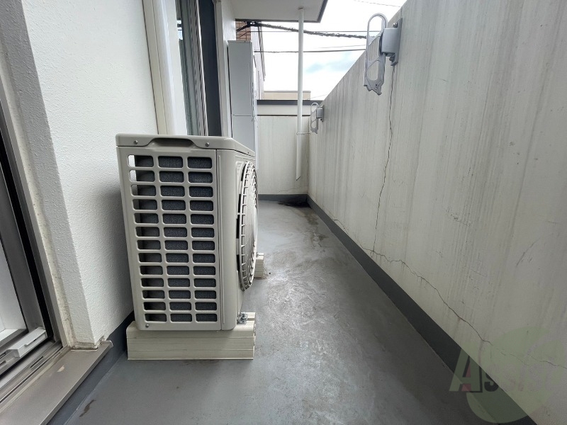 バルコニー　バルコニーが付いていますので一息ついてみてはいかがですか。