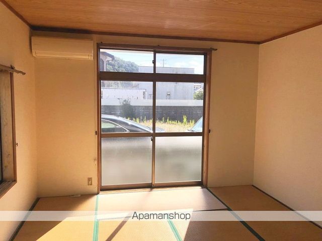 蓬山ハイツの居間写真