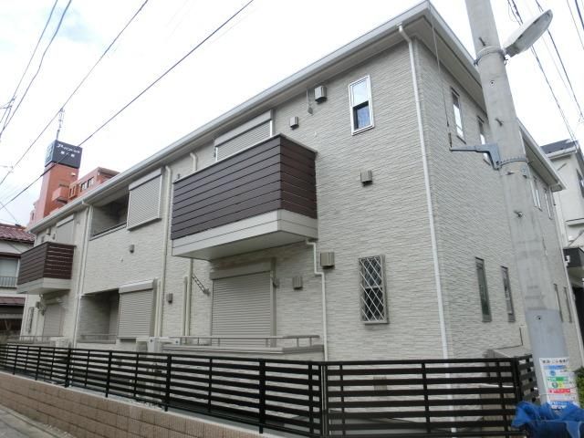 建物外観　２０１４年８月完成・オートロック完備