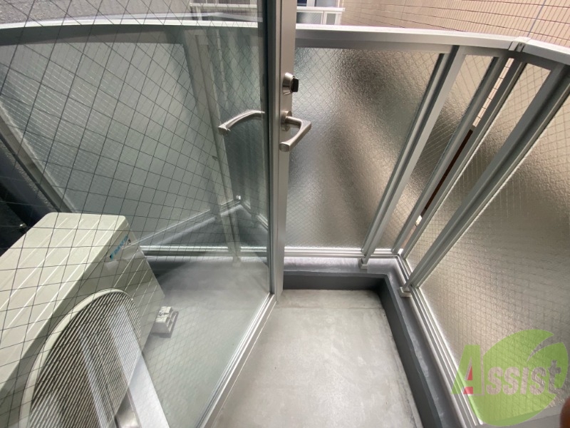 バルコニー　バルコニーがあるので洗濯物は外に干せそうですね～