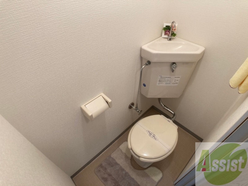 トイレ　こちらはトイレです。清潔感があり、安心して使用できます。