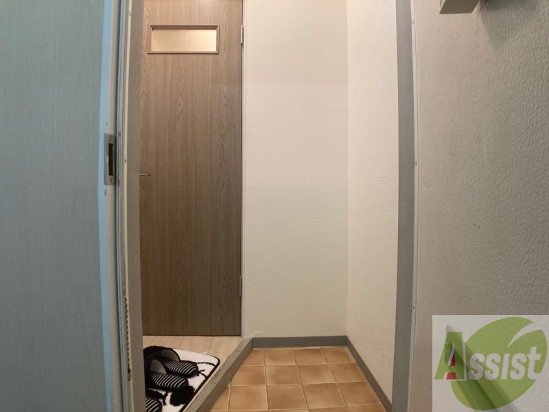 玄関　玄関の様子です。明るい印象ですね。気分もあがりそう。