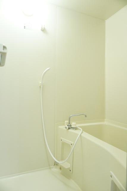 バス・シャワールーム　★追焚機能付きのバスルームです★