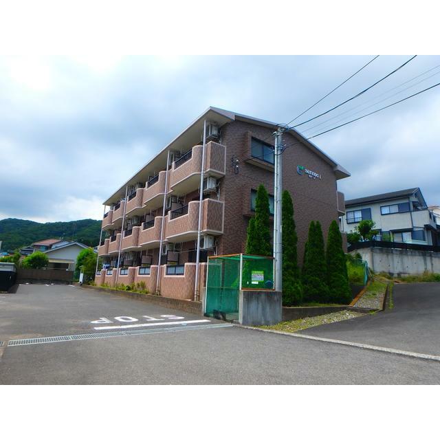 建物外観　解放感があり、日当たり、風通し良好な建物です♪