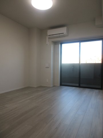 居室・リビング　コンパクトで使いやすい洋室です