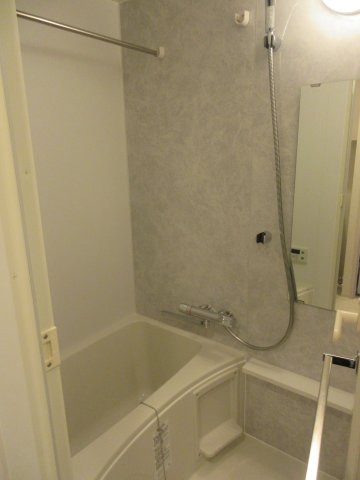 バス・シャワールーム　きれいなお風呂です