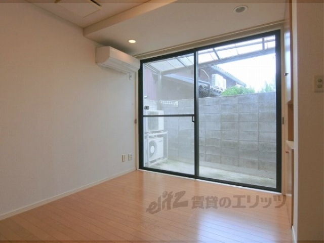 居室・リビング　洋室