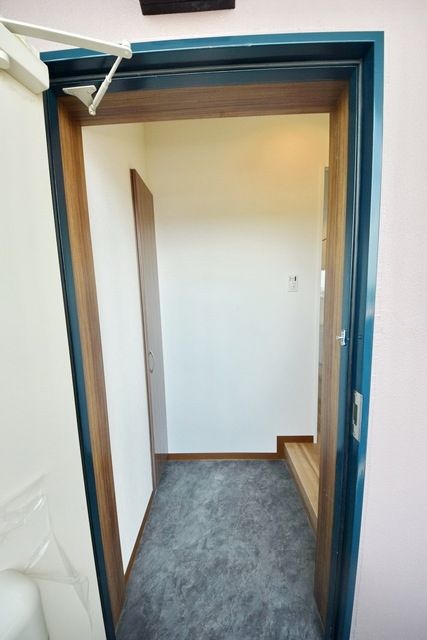 玄関　タウンハウジング府中店まで