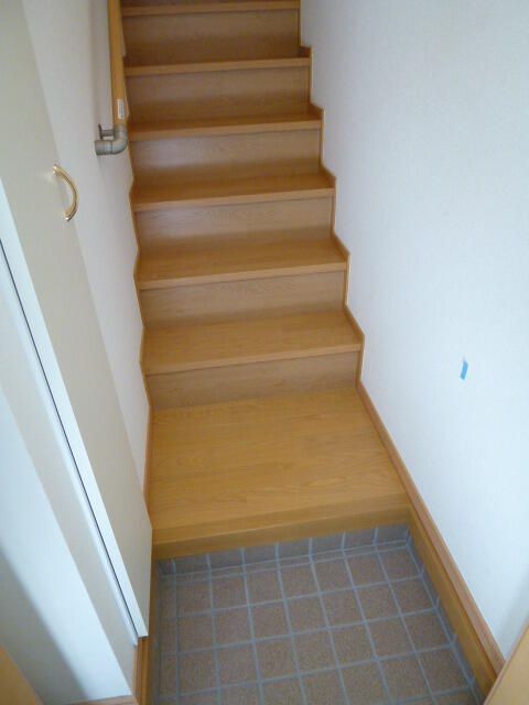 玄関　弊社は都内全域の物件をご紹介可能です！