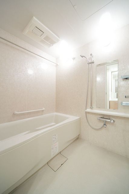 バス・シャワールーム　☆ゆっくりくつろげるお風呂☆