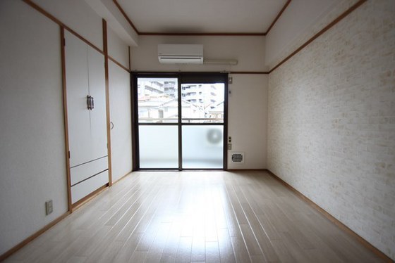 居室・リビング　※別部屋の写真です