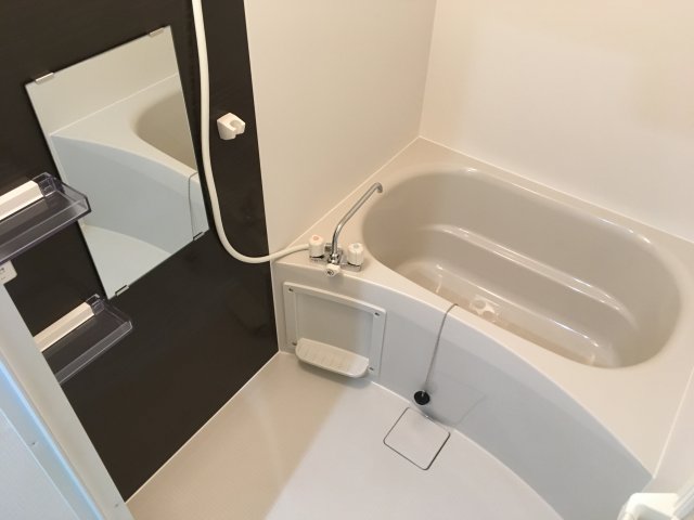 バス・シャワールーム　お風呂で日々の疲れを落としましょう