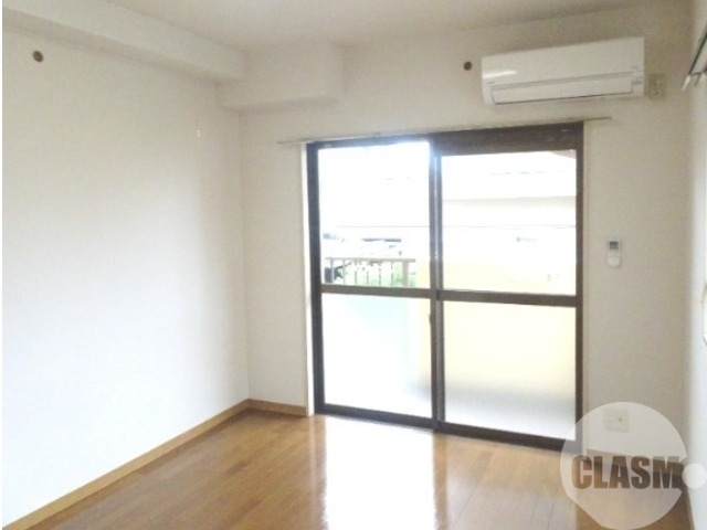 居室・リビング　明るいお部屋です♪