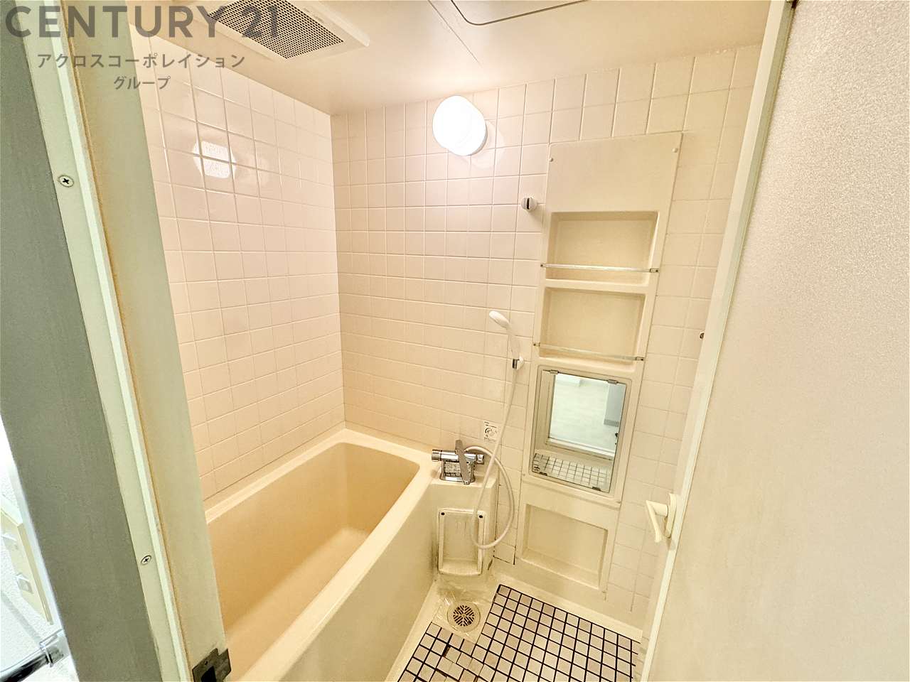 バス・シャワールーム　落ち着く空間のバスルーム♪