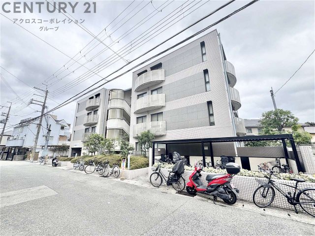 建物外観　オートロック付きで安心のセキュリティ♪