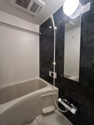 バス・シャワールーム　別部屋参考写真となります