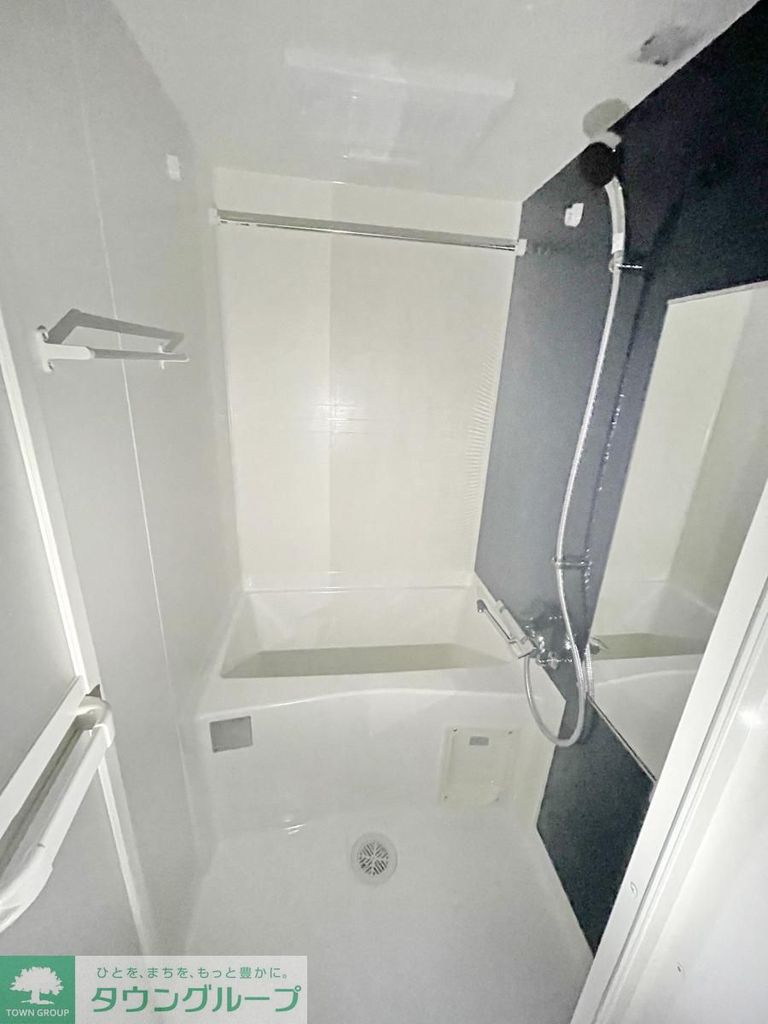 バス・シャワールーム　同物件別部屋写真