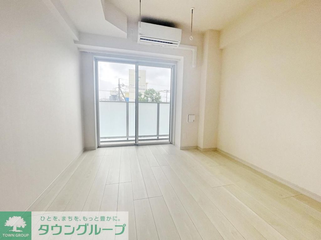 居室・リビング　同物件別部屋写真