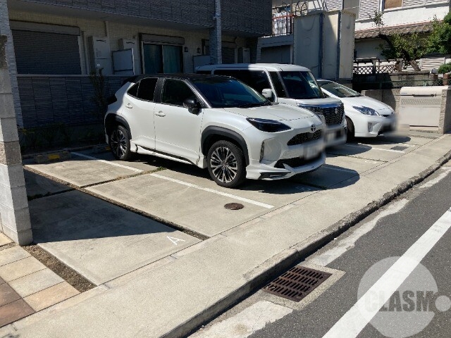 駐車場　敷地内駐車場