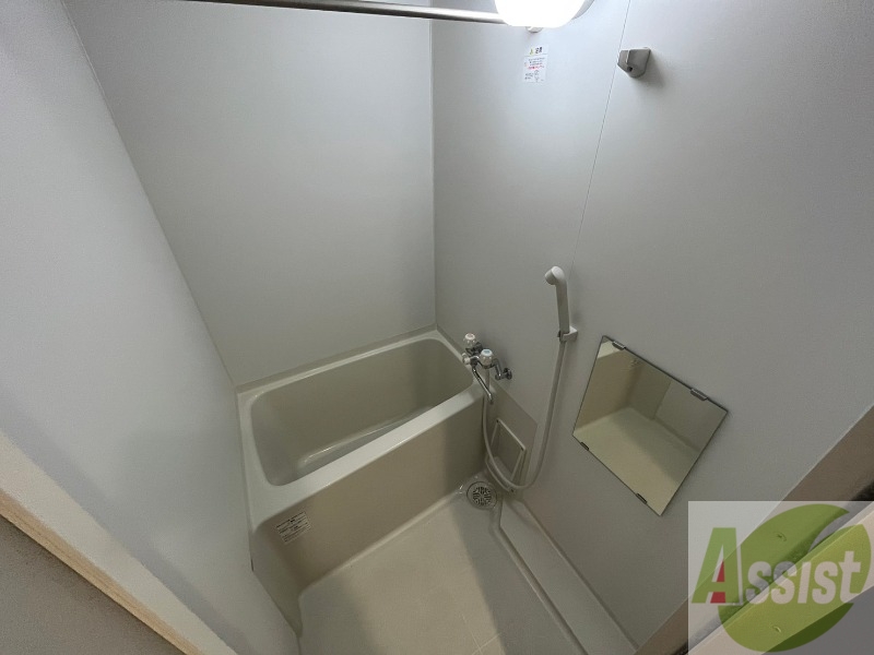 バス・シャワールーム　疲れを癒すには湯船でゆっくりするのが良いですよ。