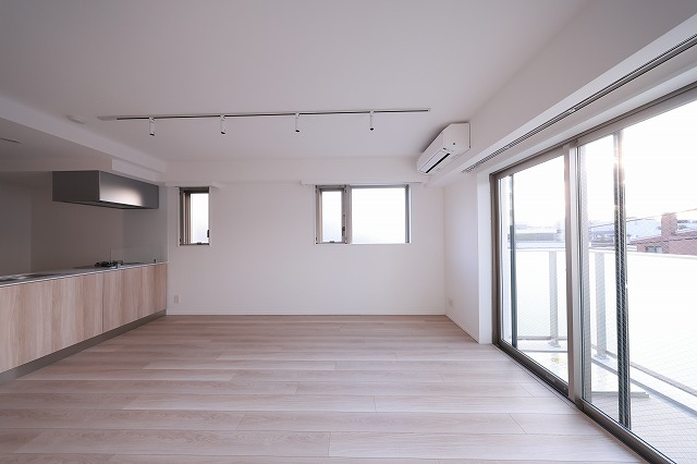 居室・リビング　居間