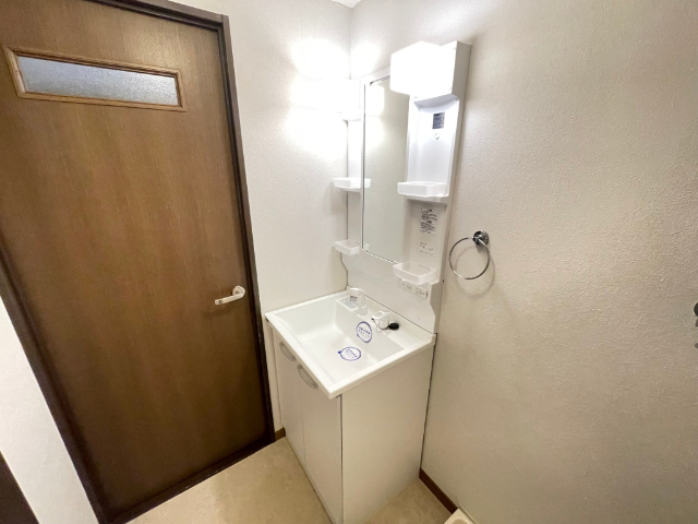 洗面設備　忙しい朝に嬉しい洗面化粧台です