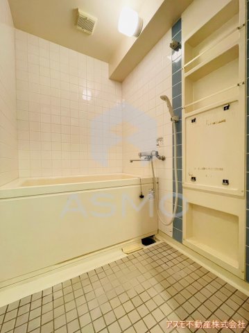 バス・シャワールーム　※同物件　別間取り　参考写真