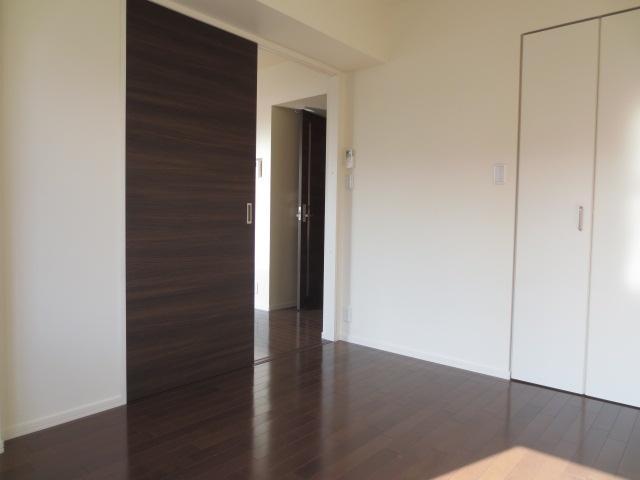 居室・リビング　洋室２