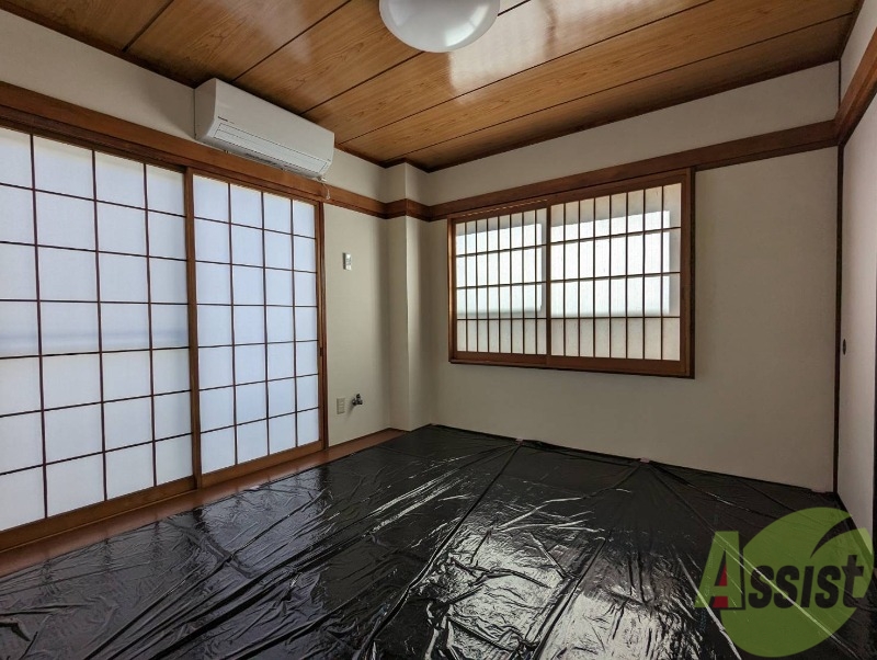 居室・リビング　畳の部屋で和を感じられるデザインで温かみがありますね。