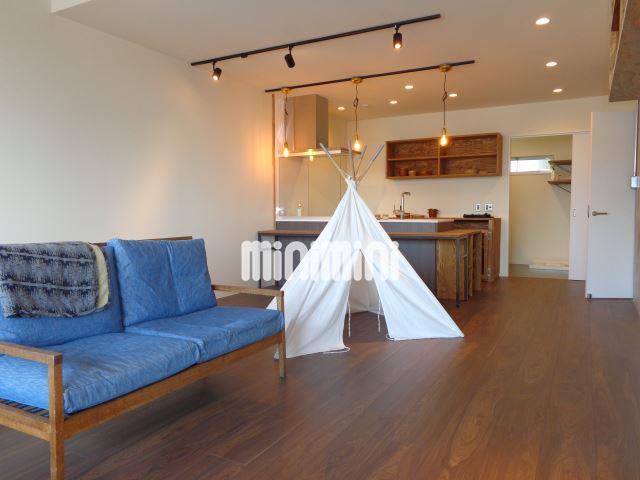 居室・リビング　１６帖のリビングスペースです