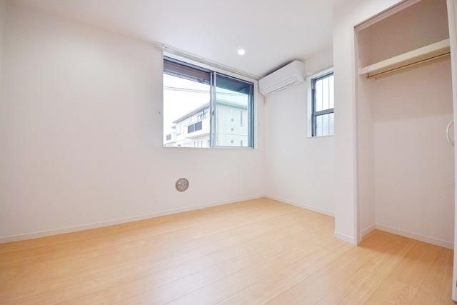 居室・リビング　明るいお部屋です