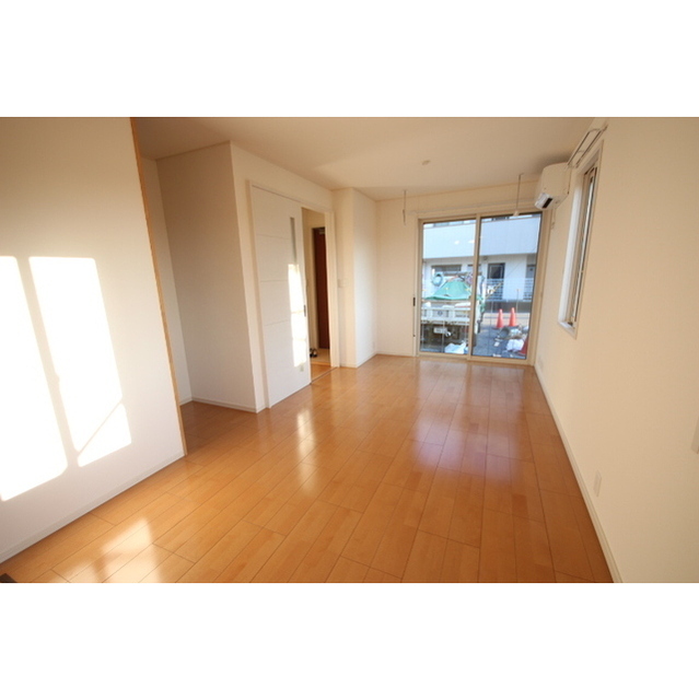 居室・リビング　１３帖超えのＬＤＫ