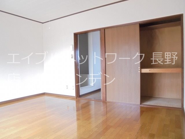 収納　写真は104号室です（参考）