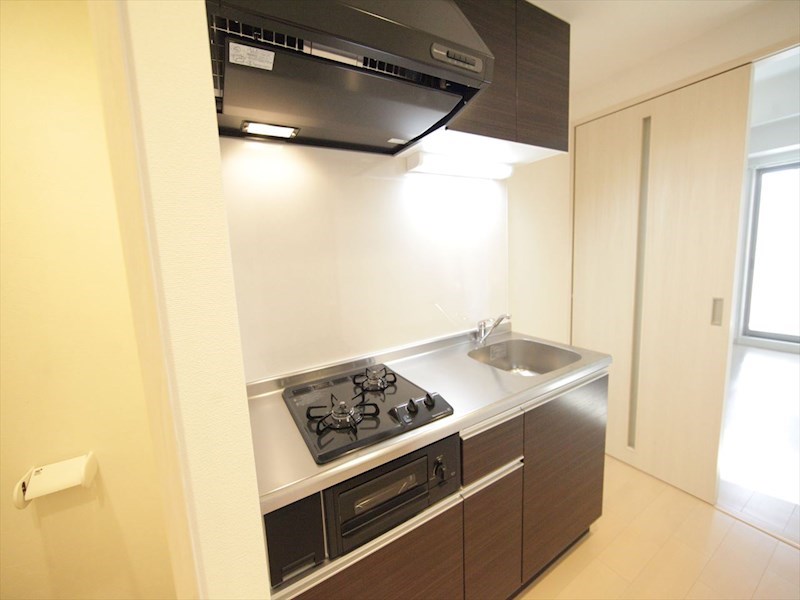 キッチン　システムキッチン（ガス2口コンログリル付）