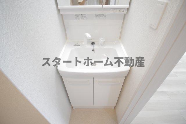 洗面設備　脱衣スペースもあります