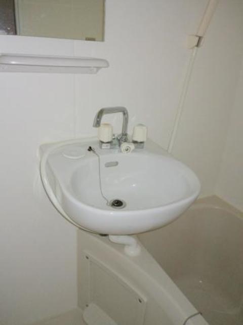 洗面設備　同仕様参考写真