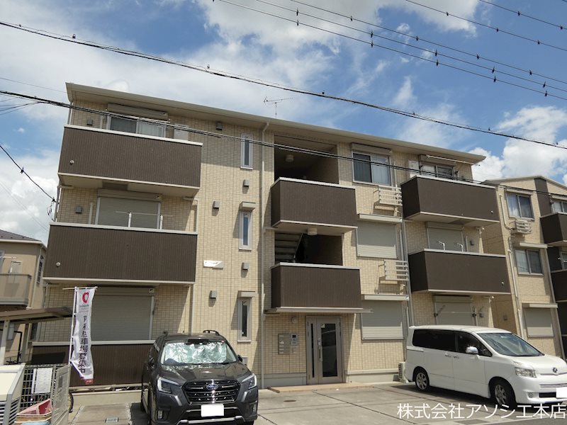 建物外観　ラ・グラシューズのご紹介は住まいの窓口アソシエにお任せくださ