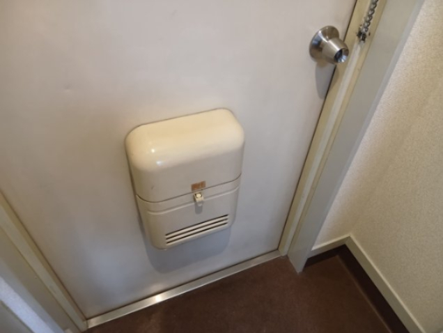 玄関　同仕様・参考写真となります。