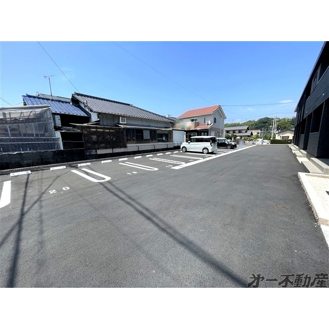 駐車場　駐車場