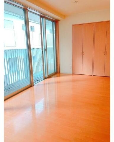 居室・リビング　開放感のあるゆったりとしたお部屋です♪