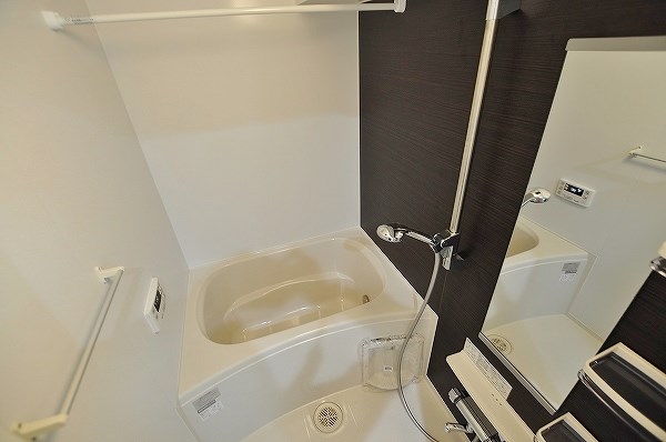 バス・シャワールーム　★追い焚き＆浴室冷暖房乾燥機付浴室★